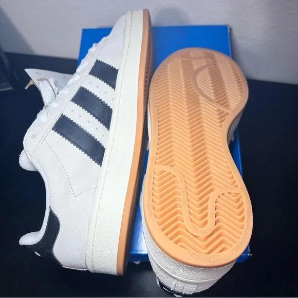 Adidas Campus 00s White Sneakers - Picture 6 of 10